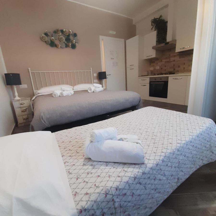 L' Ora Blu Hotel Фиумичино Екстериор снимка